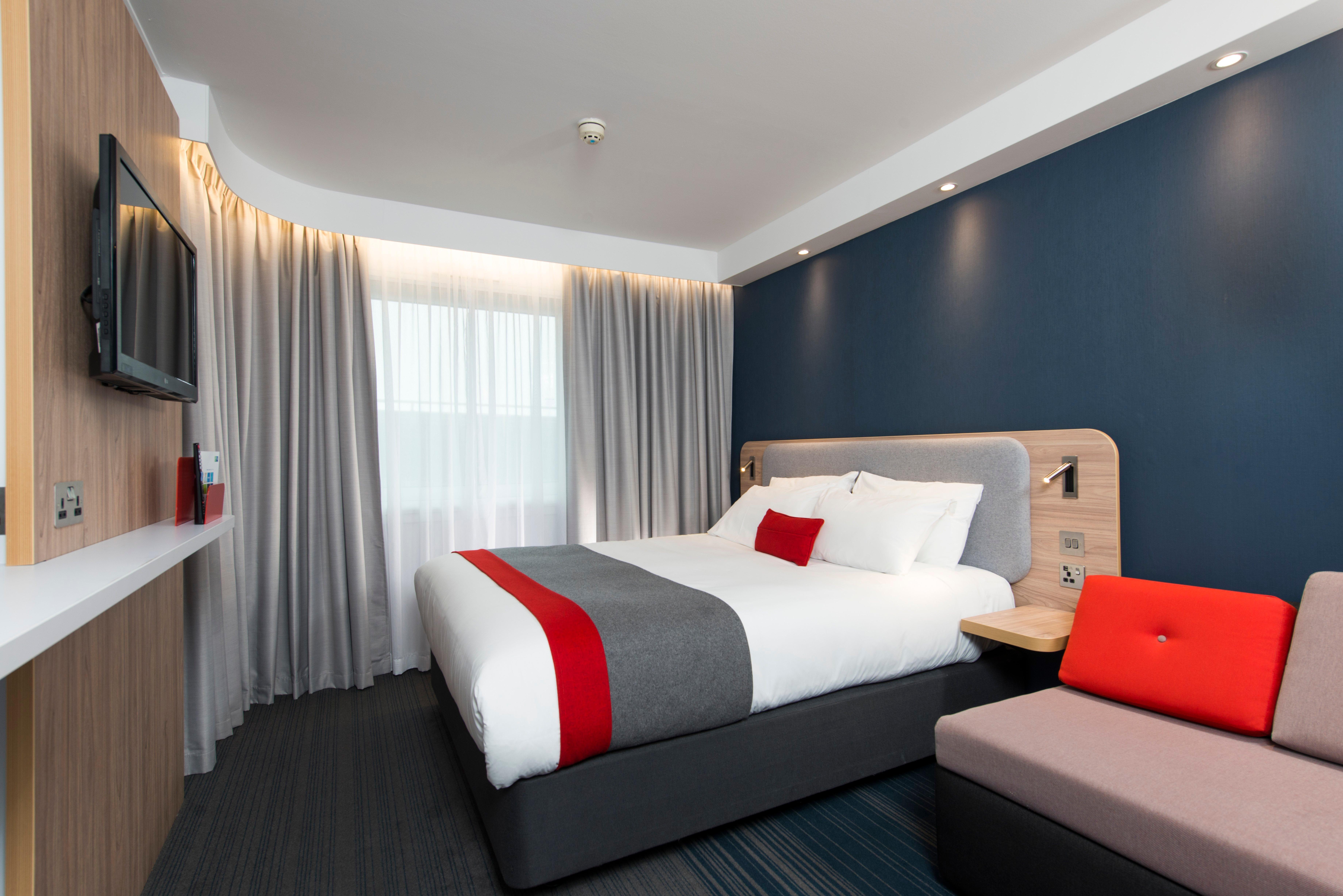 Holiday Inn Express Milton Keynes By Ihg Dış mekan fotoğraf