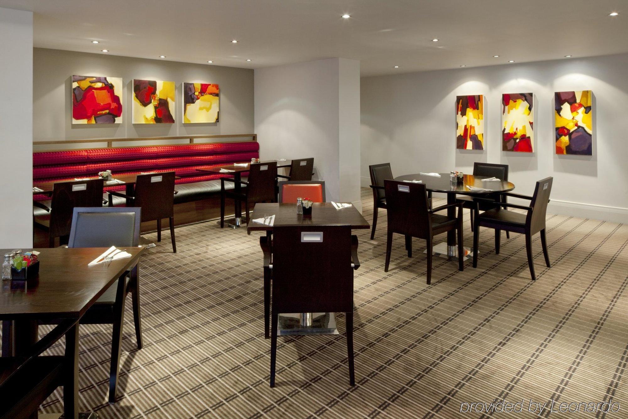 Holiday Inn Express Milton Keynes, An Ihg Hotel Restoran fotoğraf