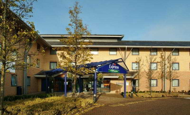 Holiday Inn Express Milton Keynes By Ihg Dış mekan fotoğraf