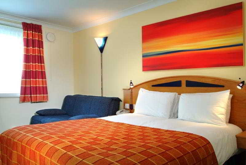Holiday Inn Express Milton Keynes By Ihg Oda fotoğraf