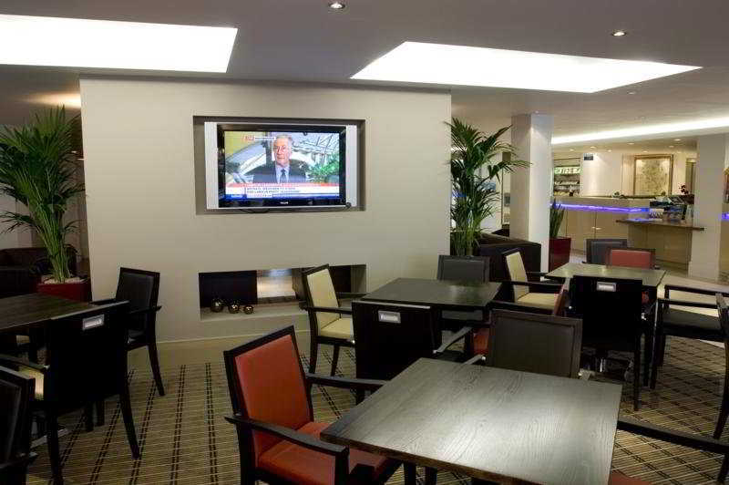 Holiday Inn Express Milton Keynes By Ihg Dış mekan fotoğraf