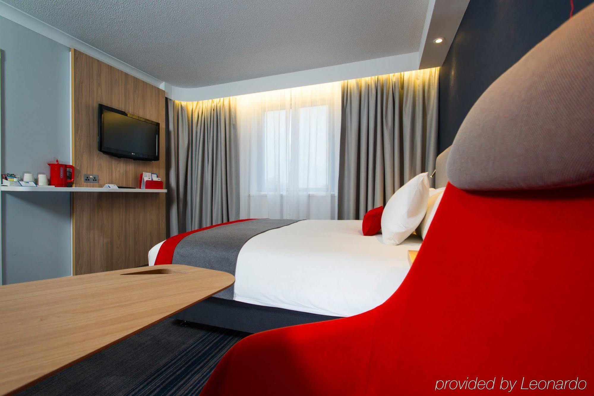 Holiday Inn Express Milton Keynes By Ihg Dış mekan fotoğraf