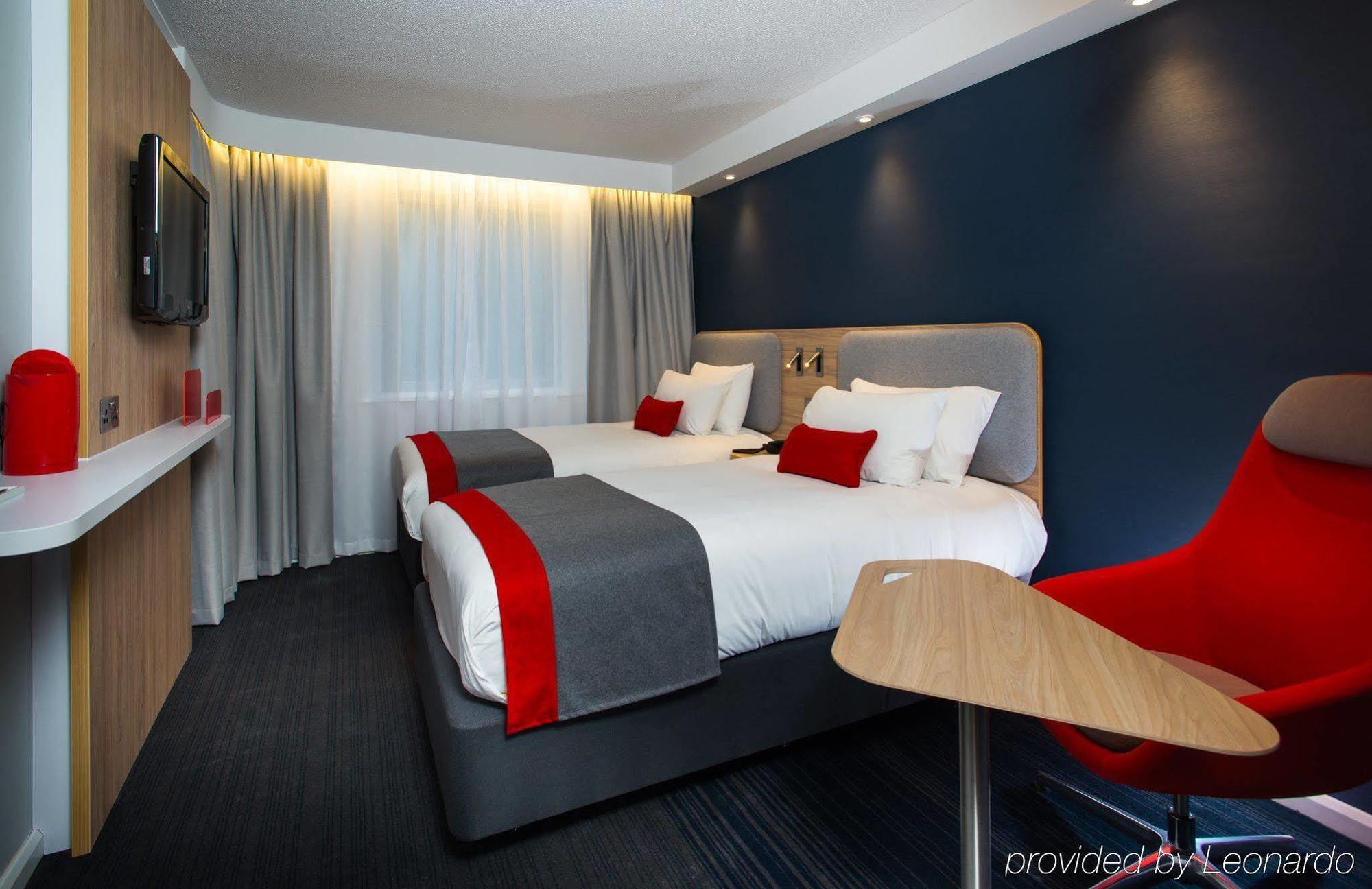 Holiday Inn Express Milton Keynes By Ihg Dış mekan fotoğraf