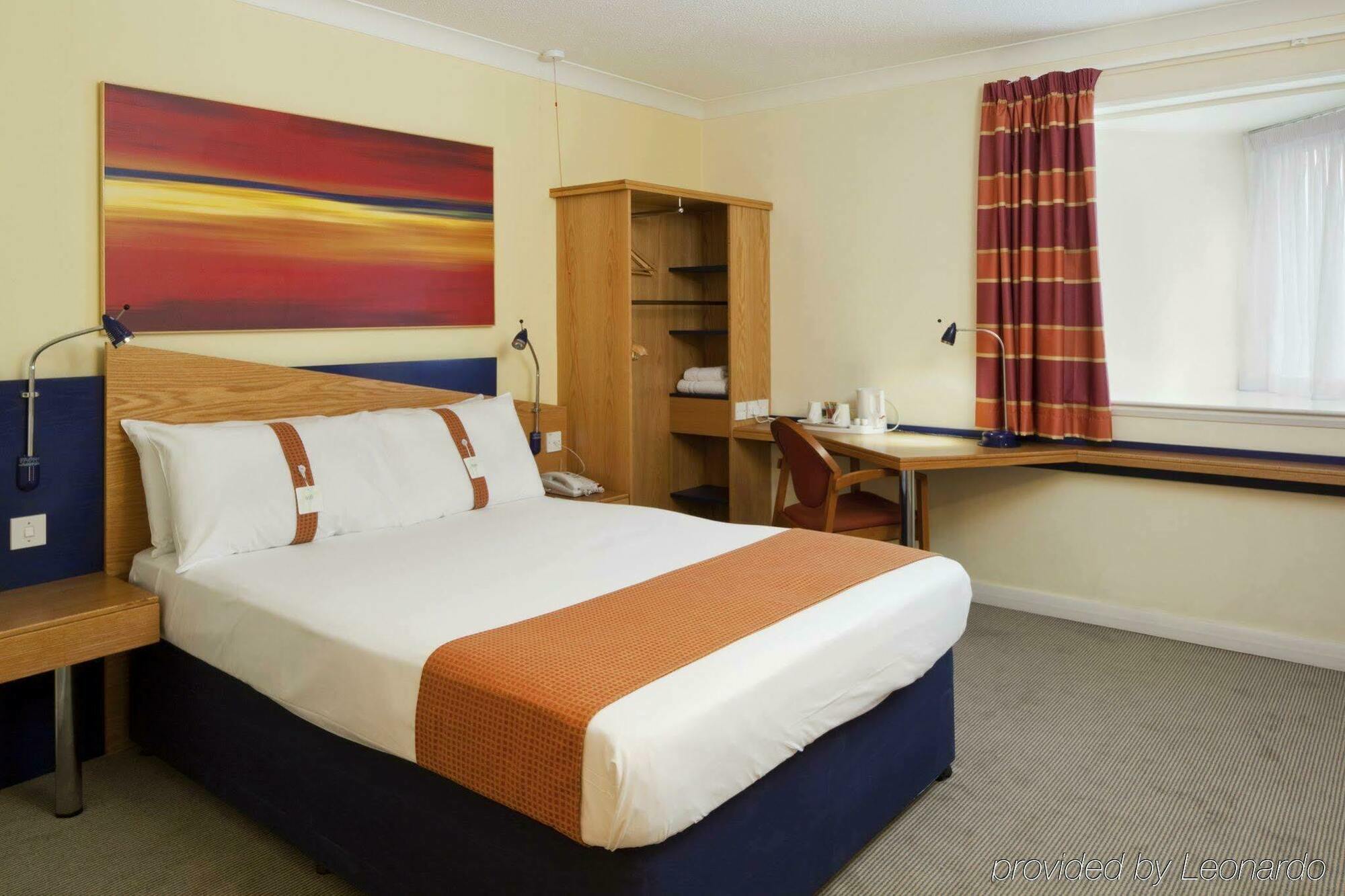 Holiday Inn Express Milton Keynes, An Ihg Hotel Dış mekan fotoğraf