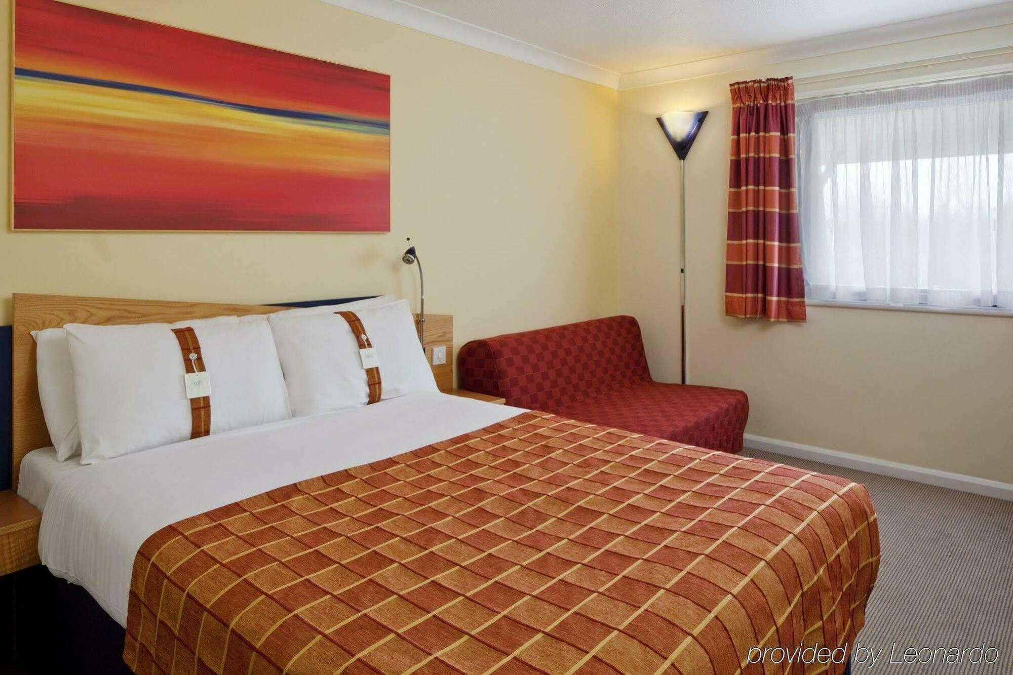 Holiday Inn Express Milton Keynes, An Ihg Hotel Dış mekan fotoğraf