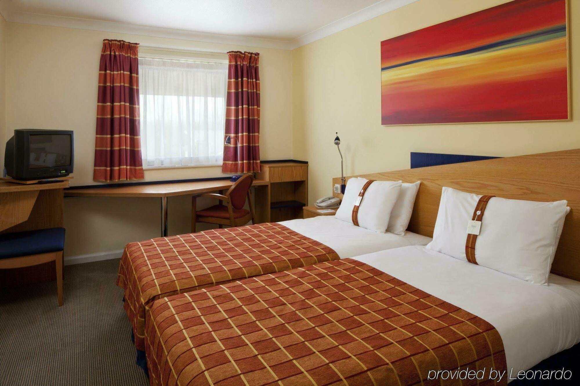Holiday Inn Express Milton Keynes By Ihg Dış mekan fotoğraf