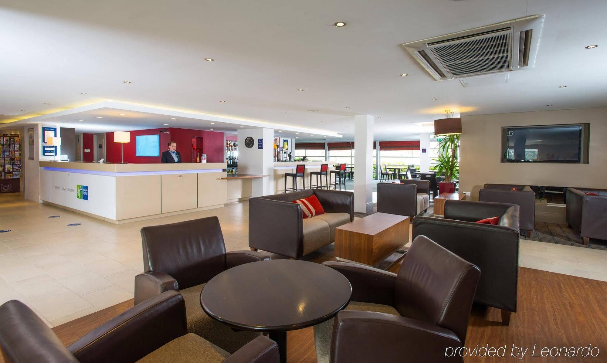 Holiday Inn Express Milton Keynes By Ihg Dış mekan fotoğraf